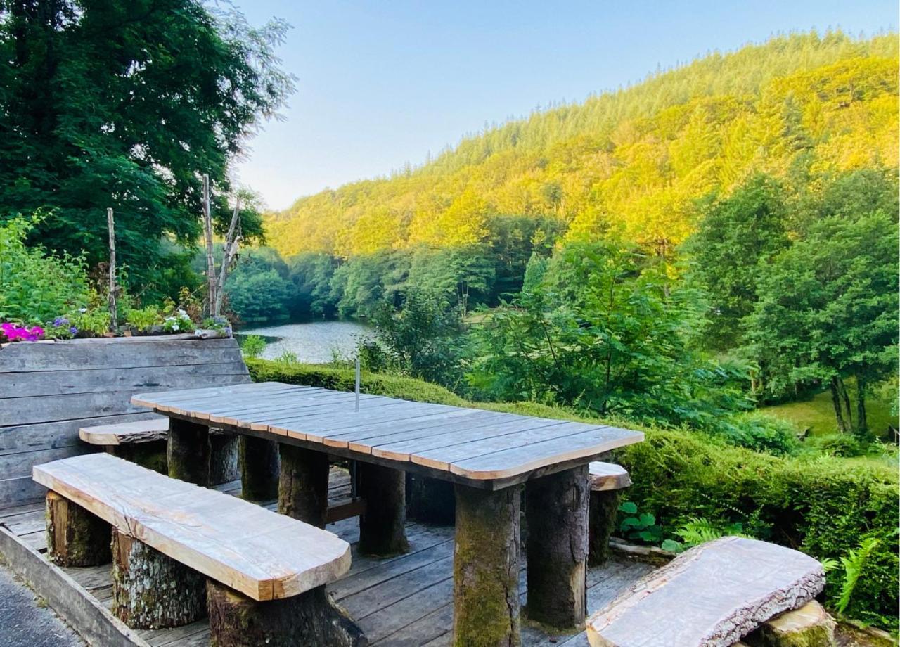 Appartement Aux Sources De La Chabanne Saint-Hilaire-les-Courbes Eksteriør bilde